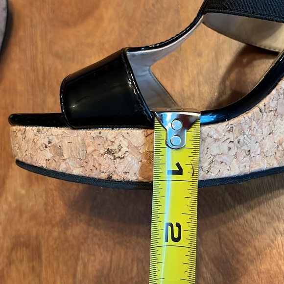 Like new Adrienne Vittadini cork wedges - Picture 13 of 14